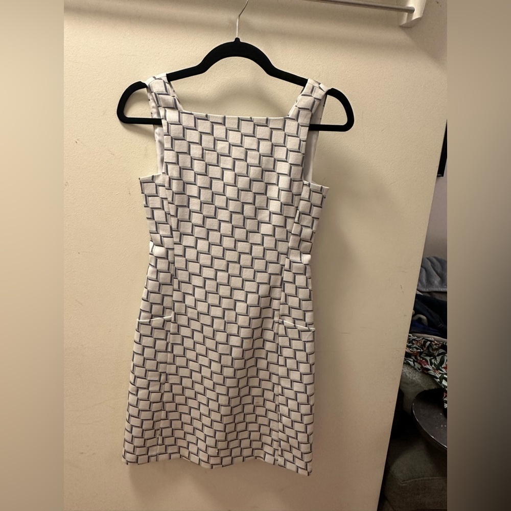 Theory Square Neck Shift Dress in White Size 00